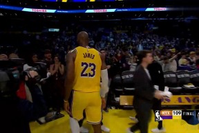 AYX SPORTS-詹姆斯连续十二场比赛得分超过突破纪录，DWG挑战极限！-AYX SPORTS